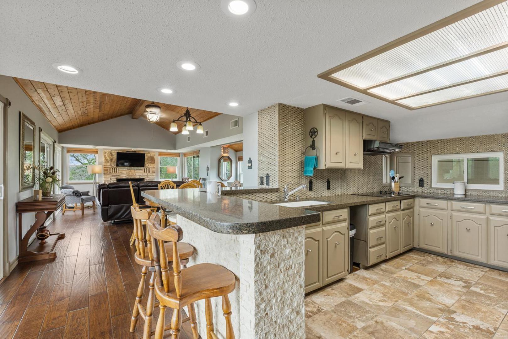 Wine Country Retreat - With A View! Holiday home Spicewood